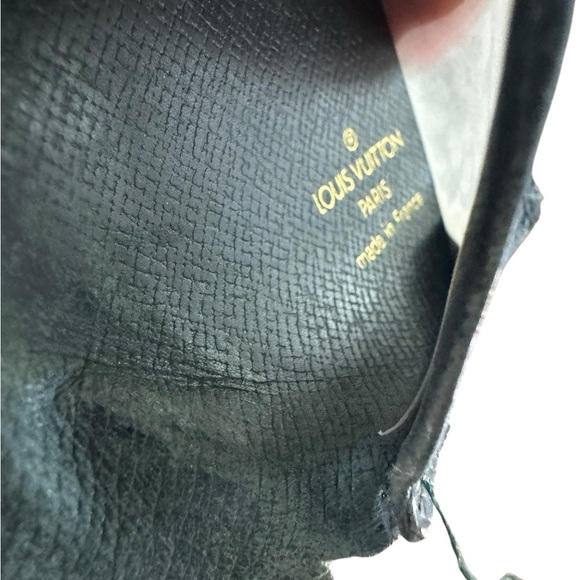 Louis Vuitton Taiga Porte2 Cult Vertical Card Case Holder Green Auth - Picture 6 of 6